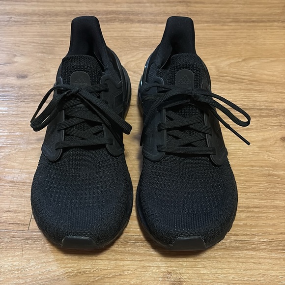 Adidas Ultraboost 20 - Picture 2 of 6